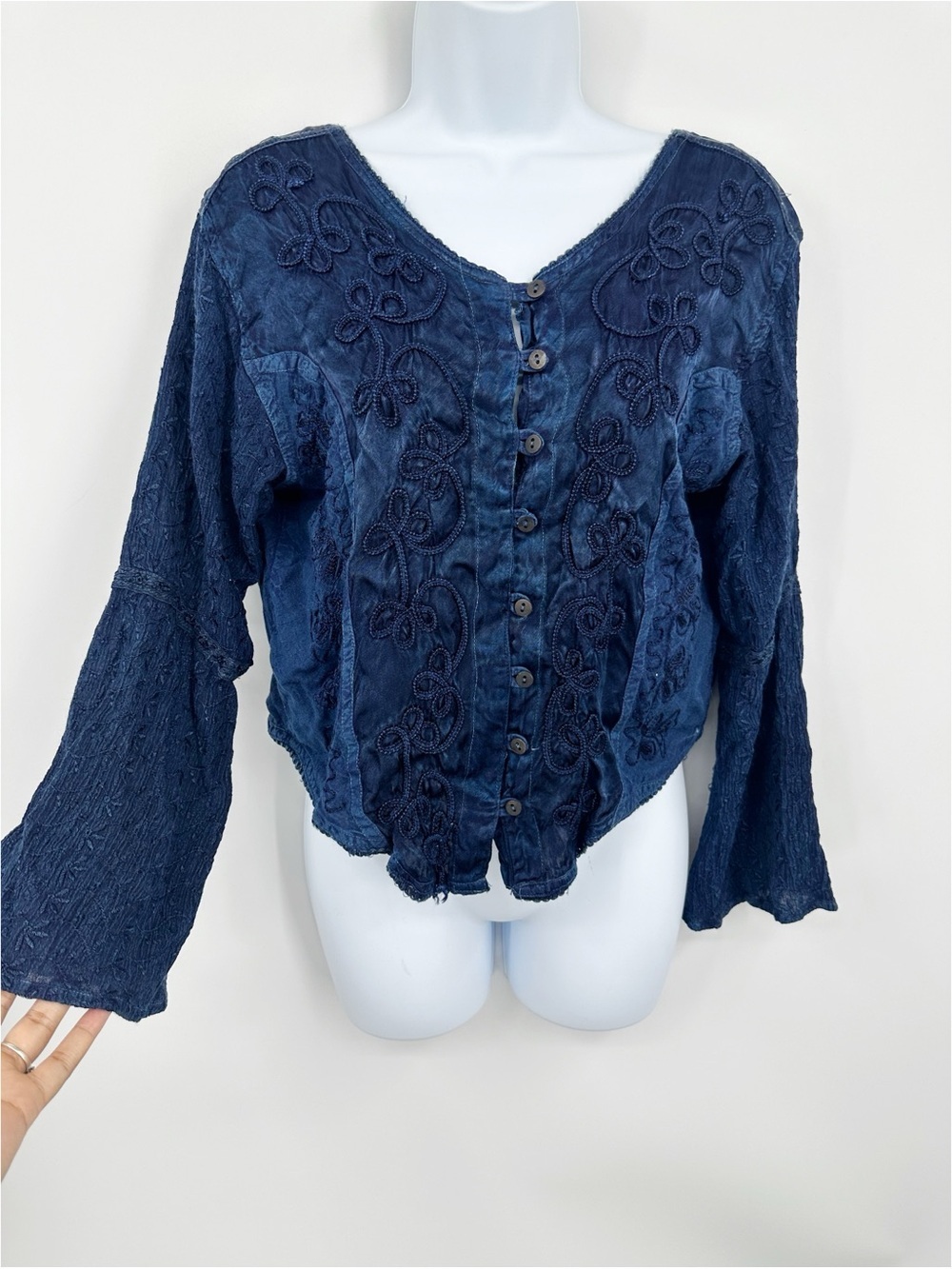 Vintage Y2K Blue Floral Embroidered Long Sleeve Shirt Size OS Renaissance Fair